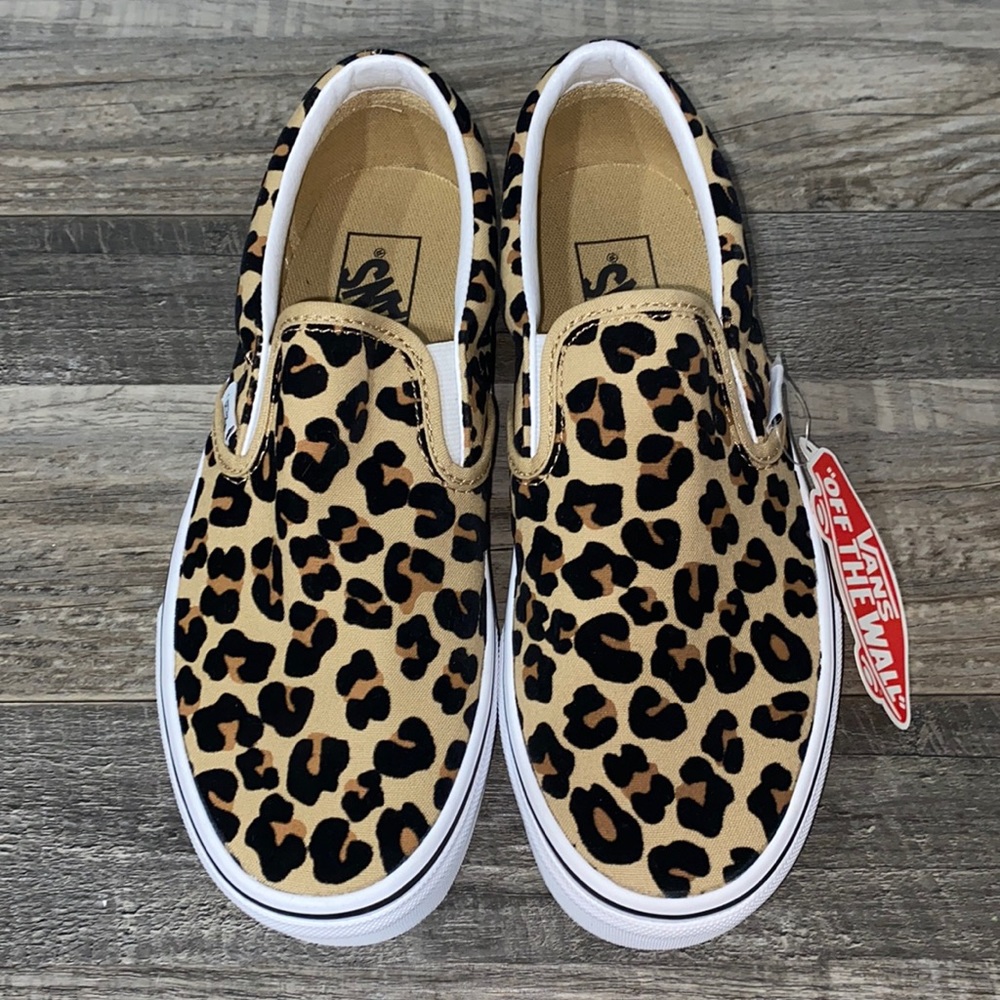 Vans Slip-On Skate Shoe-Leopard. Women-size 7.5. Men’s size 6. New without box.